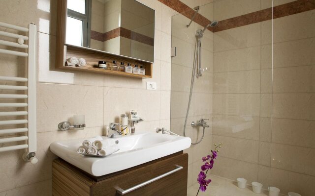LIQAA Hotel