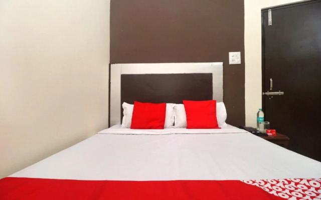 OYO 19355 Blessing Guest House