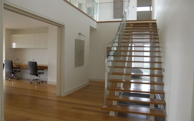 Dew on Lakeview Street