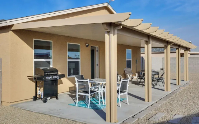 Bullhead City Home w/ Mtn View, By Colorado River