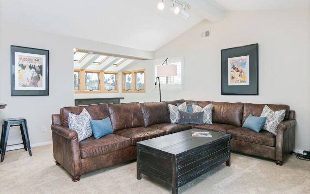 2462 Pierpont Blvd Home