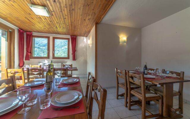 Authentic Chalet Méribel Village Close to the slopes