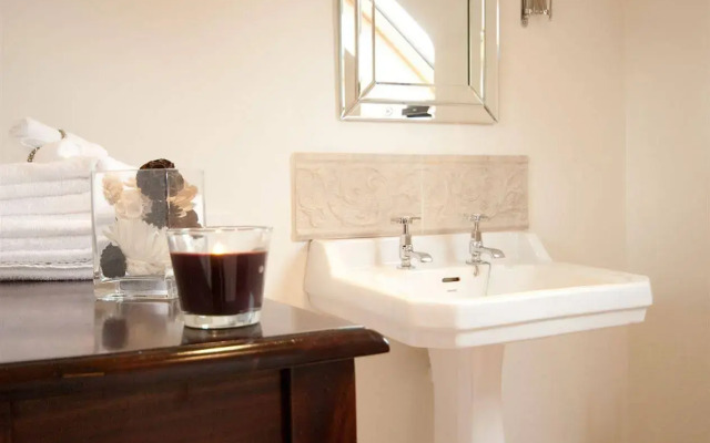OYO Rayanne House Guest Accommodation