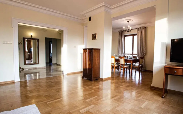 Ursynow Lavish Apartment