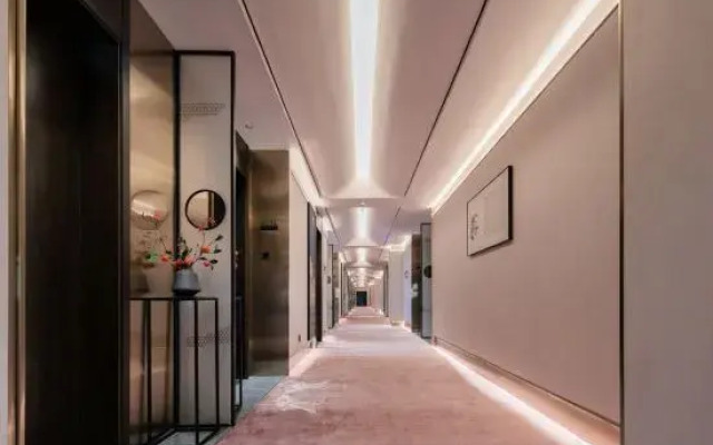 Moshang Light Luxury Hotel (Yichang Yigui Branch)