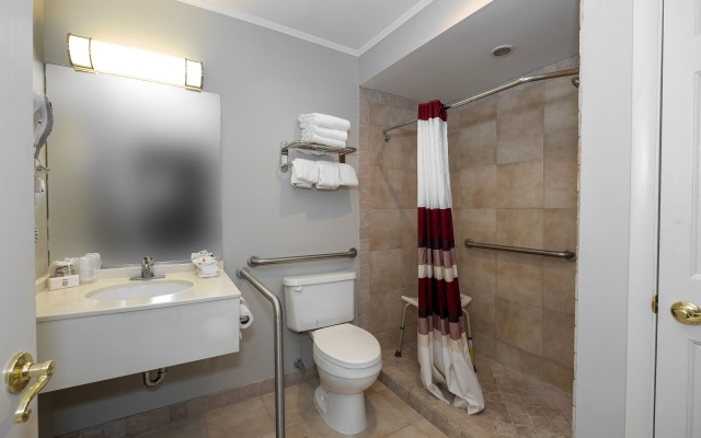 Red Roof Inn & Suites Hazleton