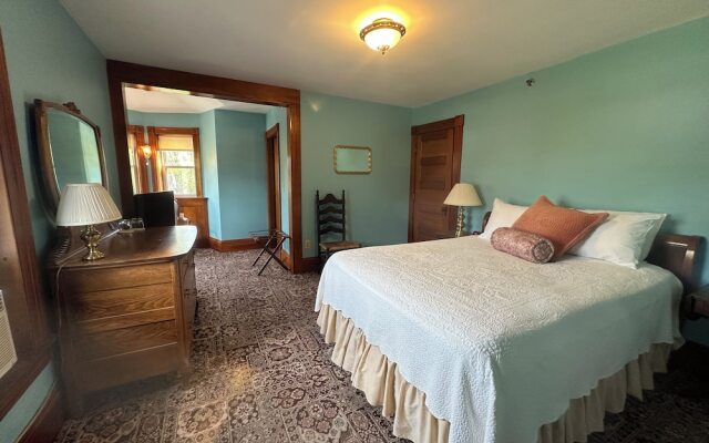 Meredith Inn