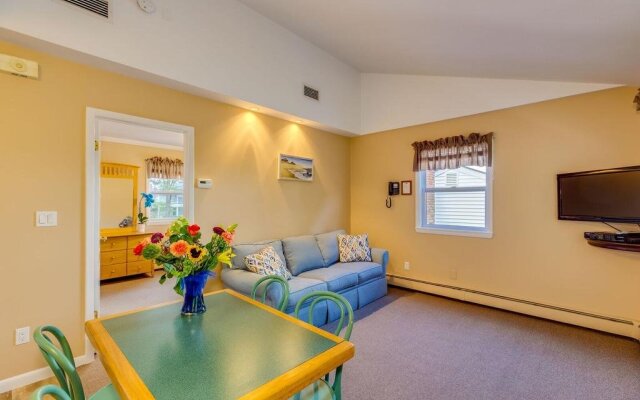 Colonial Shores Resort