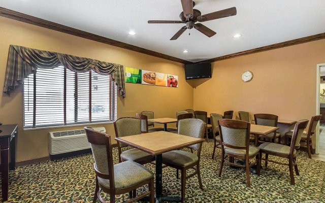 Comfort Inn & Suites