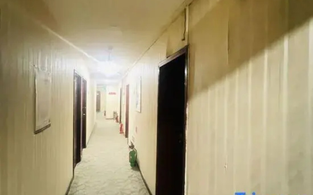 Rain Hotel (62nd Elementary School)