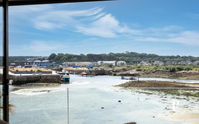 Primero Apartments - Hayle Villas