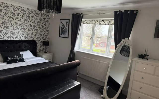 5-bedroom Family Holiday Home Sleeps 7 Garden Parking Pet Friendly North Wales