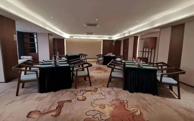 Foshan Xinxuangong Hotel