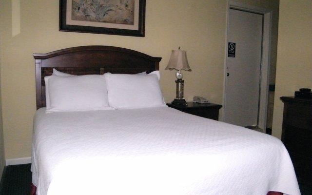 Palmera Inn and Suites