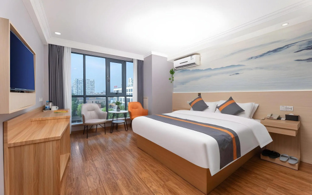 GreenTree Alliance Huzhou Changxing Zhebei Business Square Hotel