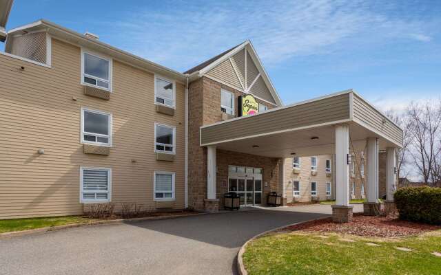 Super 8 by Wyndham Trois-Rivieres