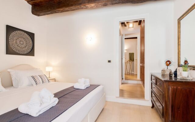 Rome As You Feel - Trevi Luxury Apartment