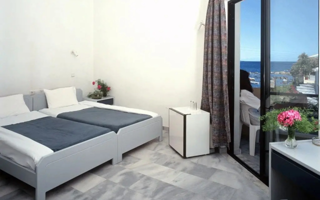 Akasti Hotel