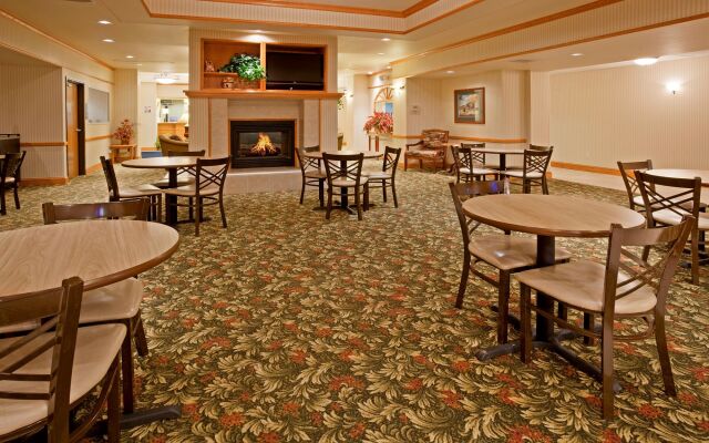 Holiday Inn Express & Suites Yankton by IHG