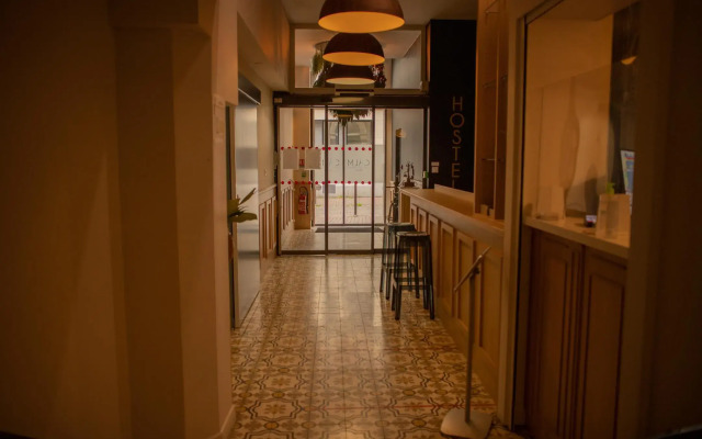 CALM Appart' & Hostel