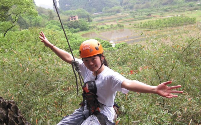 Yangshuo Peaceful Valley Retreat