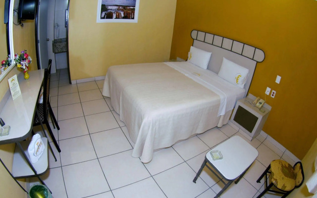 Hotel Plaza Bandera