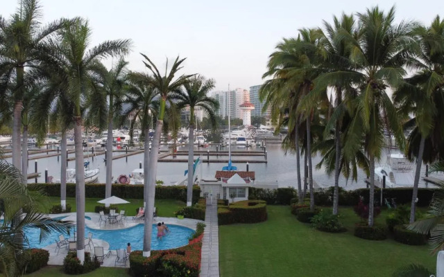 Modern Villa Near Beach & Marina- Ixtapa