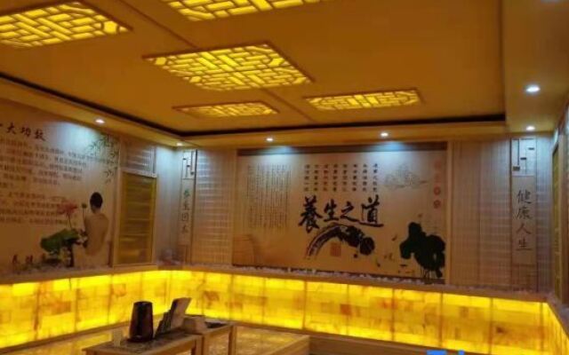 Liguo New Crown Holiday Hotel