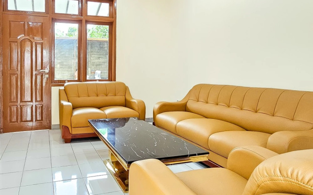 Urbanview MJ Hotel Syariah Cirebon by RedDoorz – Guest Rooms – Cirebon