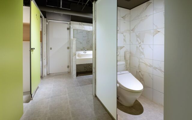 Park City Inn & Hostel - Yonghe Taipei