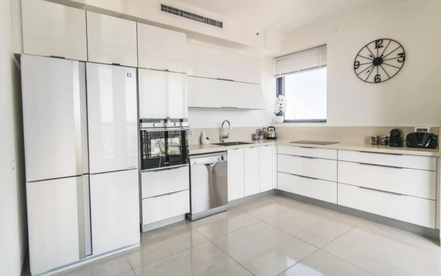 Gorgeous Design 3 BDR Appart - J Tower - Amazing View!