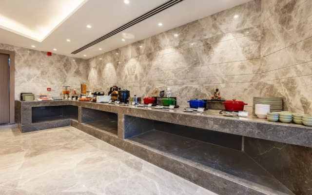 Saltstayz Premier - Manesar & Sector 86