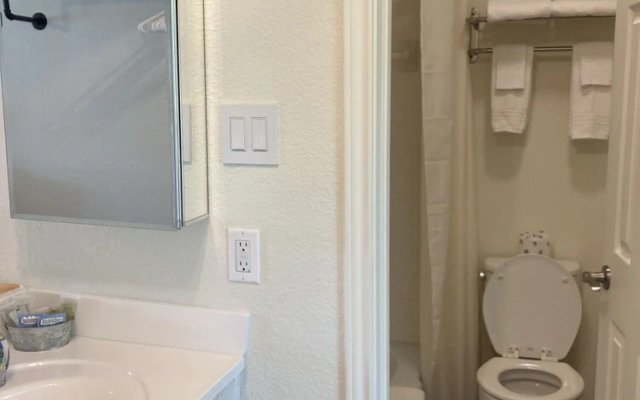 Horseshoe Riverside Lodge