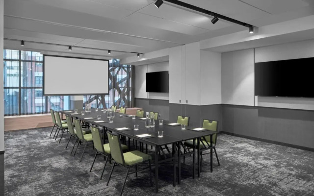 Courtyard By Marriott Melbourne Flagstaff Gardens