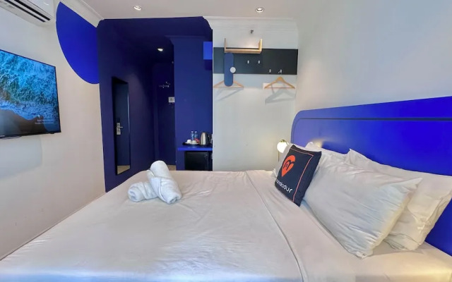 Ukiyo Hotel by manatidur