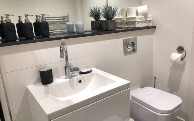 Cosy One Bedroom Apartment By Creatick