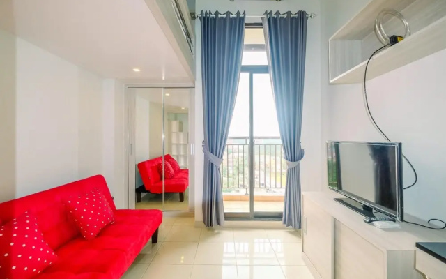 Comfortable and Cozy Living Studio Room at Dave Apartment