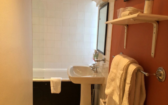 Orchard Club - Newton House