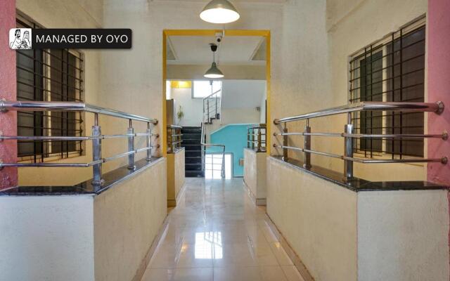 Super OYO Townhouse 1218 Imperial Inn