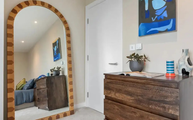 East London Skyline Retreat