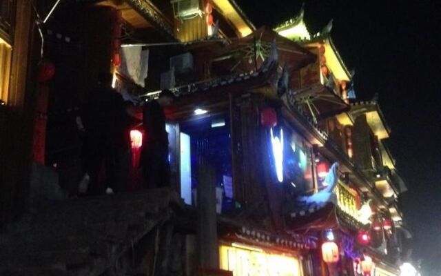Yijian River View Guesthouse