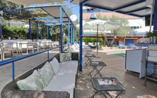 Philoxenia Hotel-Villas