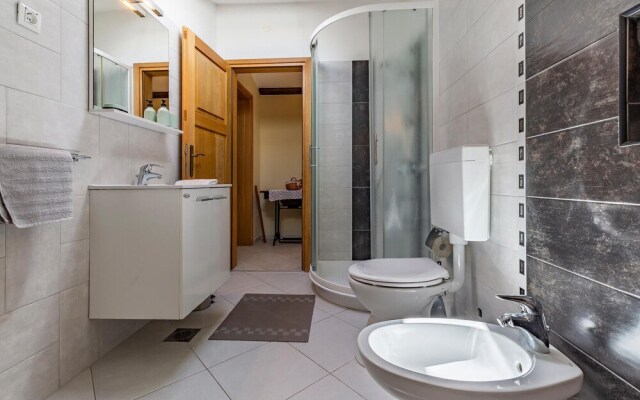 Amazing Home in Medulin With Wifi and 4 Bedrooms