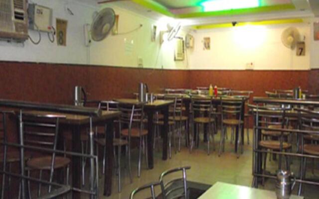 Purohit Lodge B&B By Stayapart