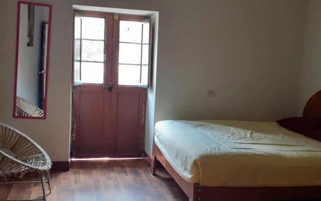 The Grasshopper Hostels AV Alta