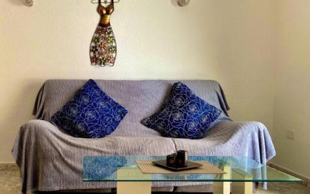 Victoria Court - 1 bed pool & sea view