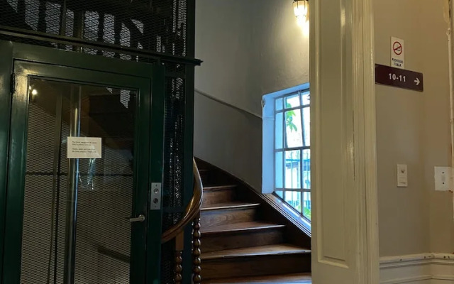 Hotel Vicente Lopez