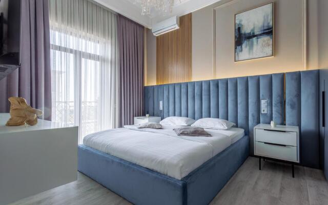 BB-House (BB-House) Boulevard 54