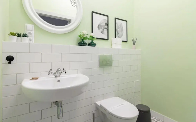 Hala Mirowska Stylish Apartment
