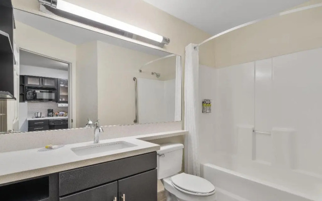 Candlewood Suites Huntersville-Lake Norman